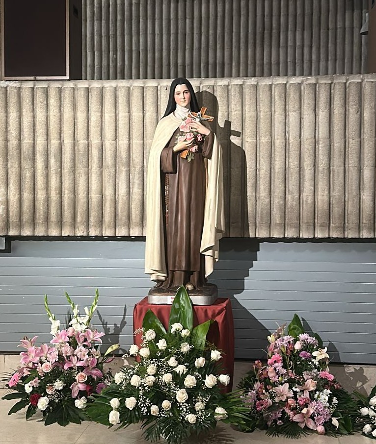 Misa de Santa Teresita en Carmelitas