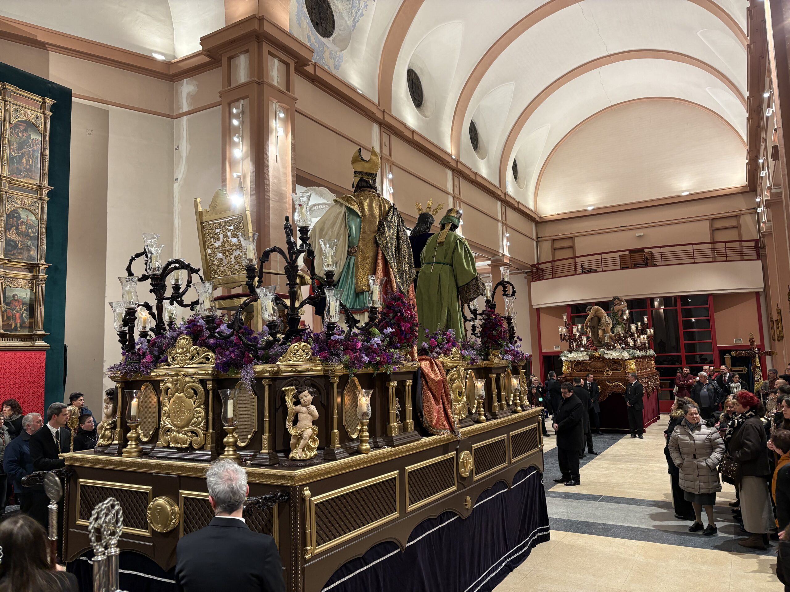 Logroño se rinde al Cautivo y la Flagelación en sus históricos traslados a Santa Teresita